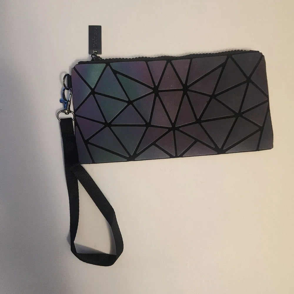 Harlermoon Geometric Holographic Wristlet Clutch Iridescent Luminous Bag Black